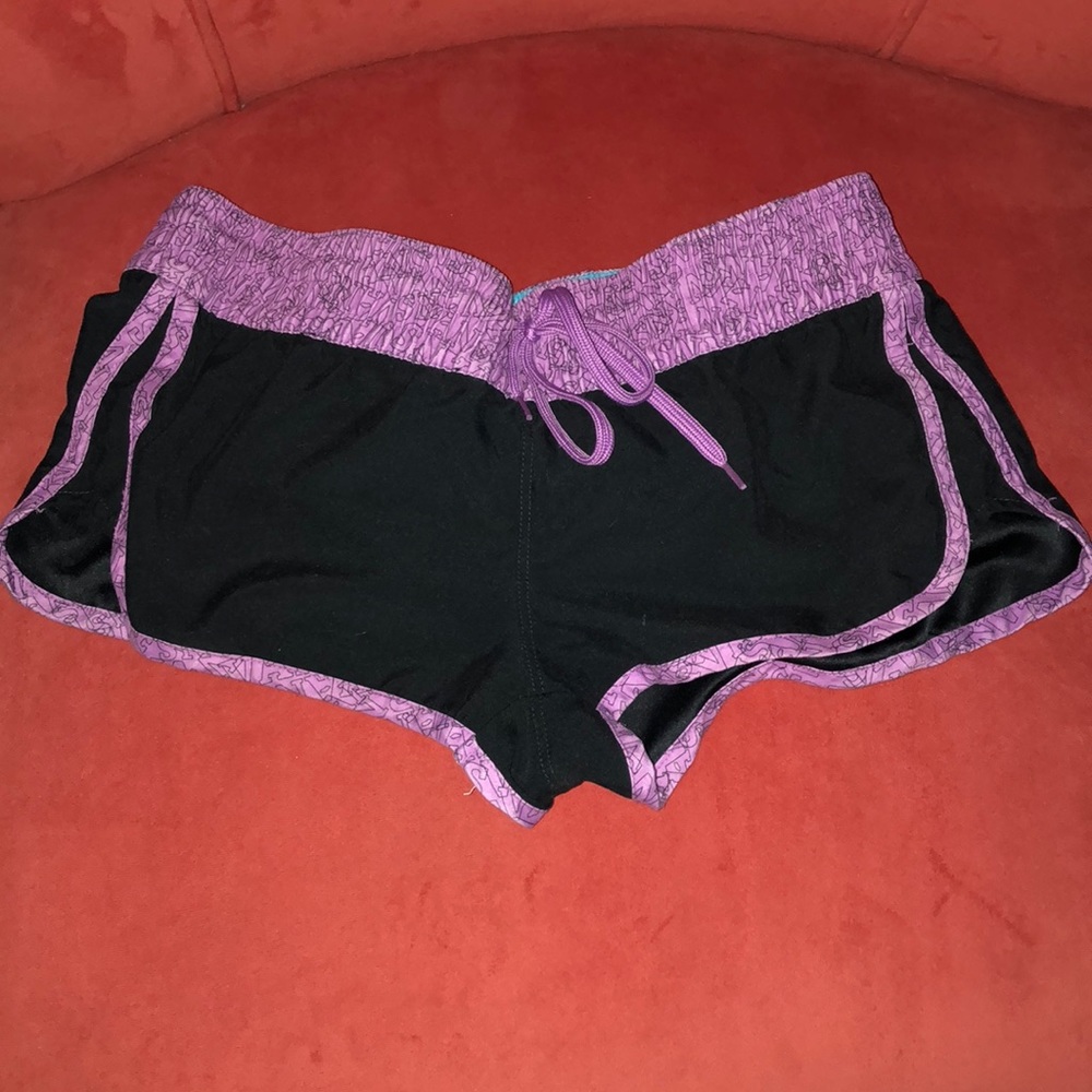 EUC Vans shorts size M